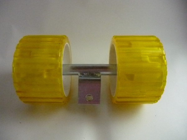 Sliprolle Bootsauflage Kielrolle Rolle aus Polyvinyl Farbe gelb mit Achse L3078W